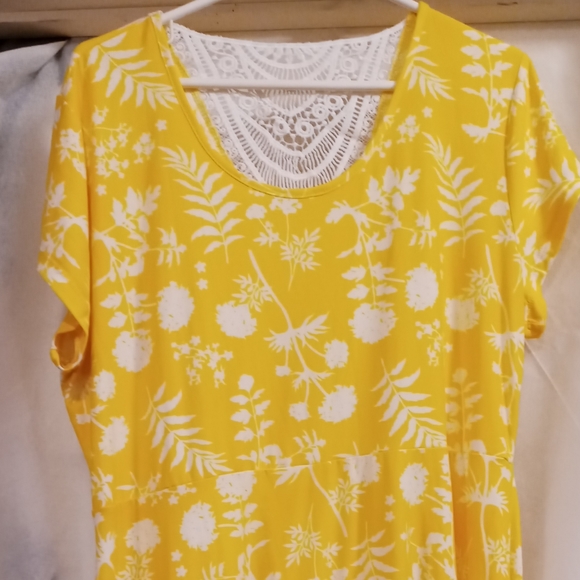 Dress - Picture 2 of 3